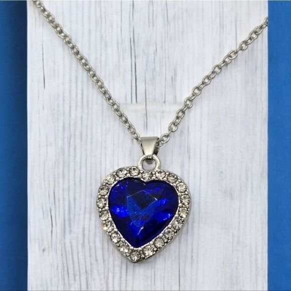Blue Heart Rhinestone Necklace Titanic Inspired Heart of Ocean Iconic Pendant - Picture 2 of 7